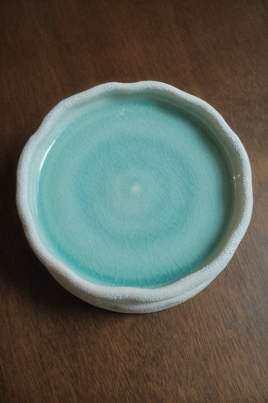 sea blue ripple flower plate
