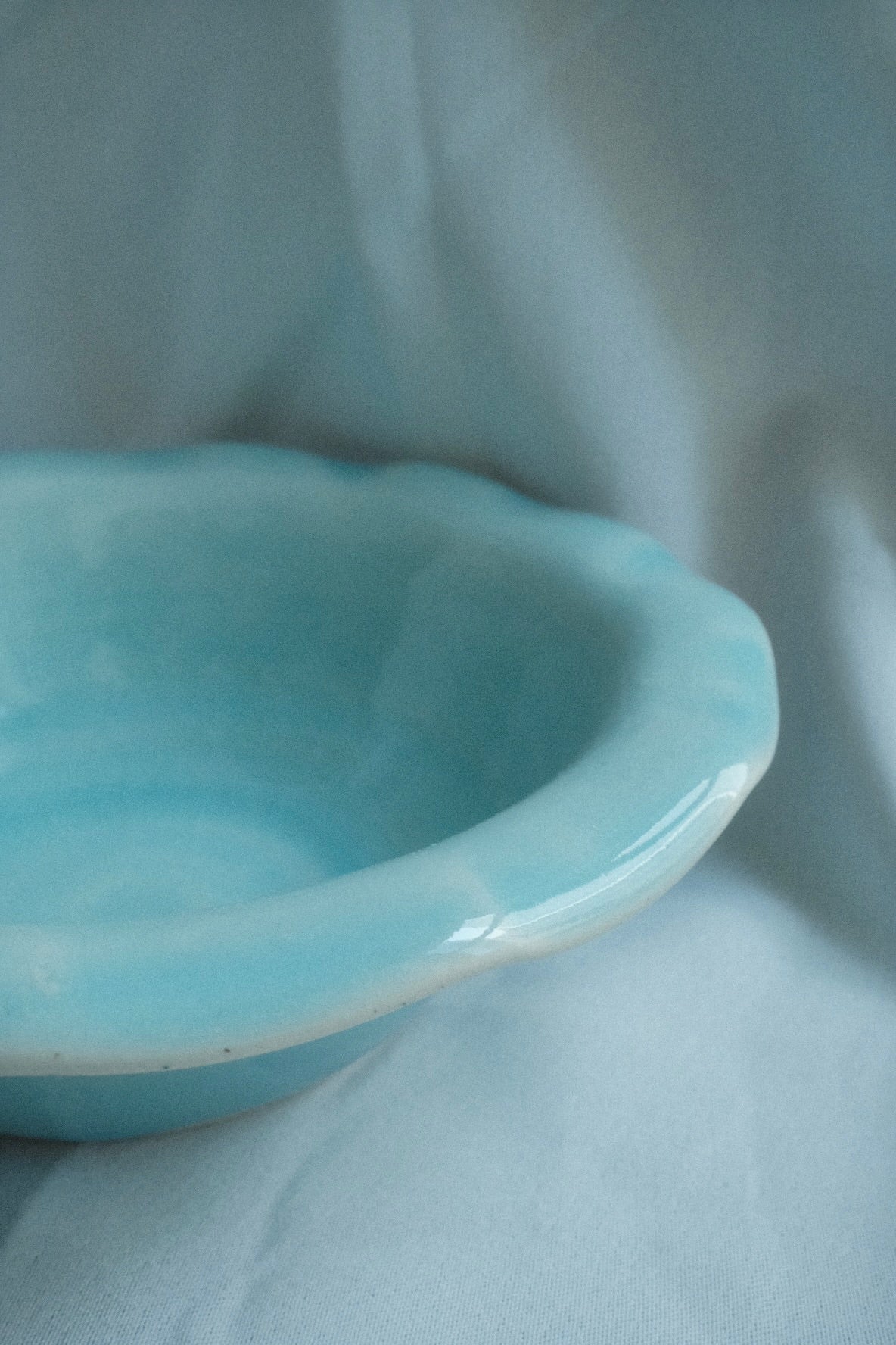 blue ruffle bowl
