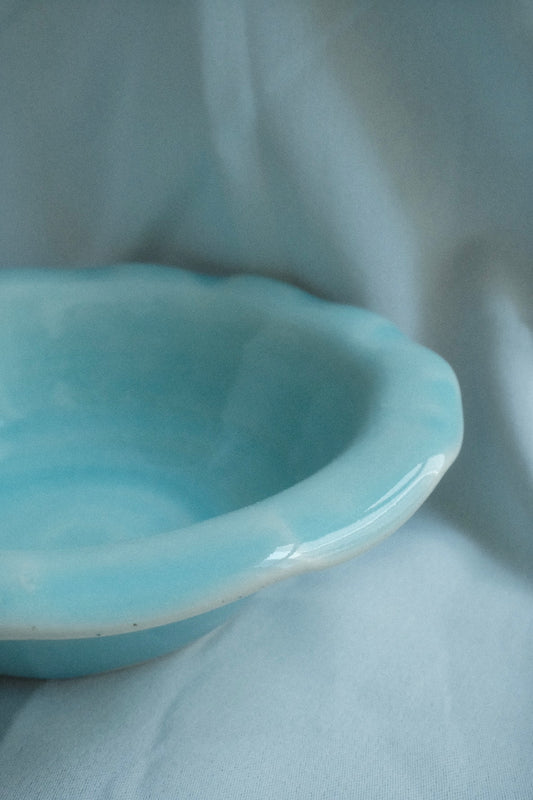 blue ruffle bowl