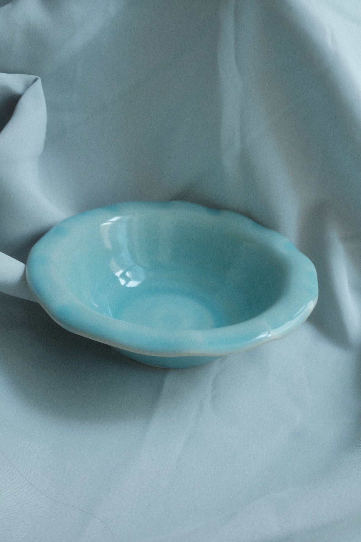 blue ruffle bowl