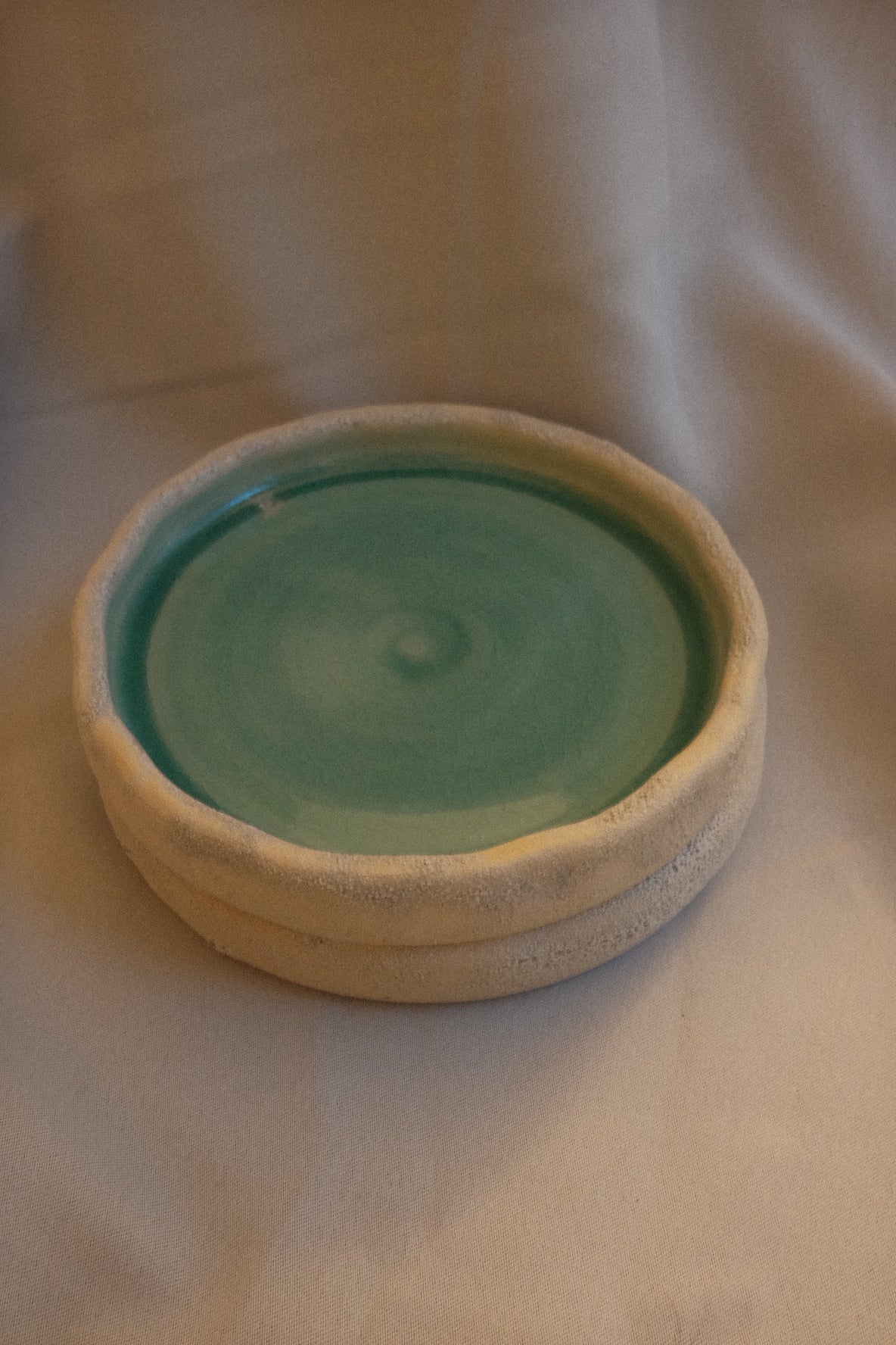 sea blue ripple flower plate